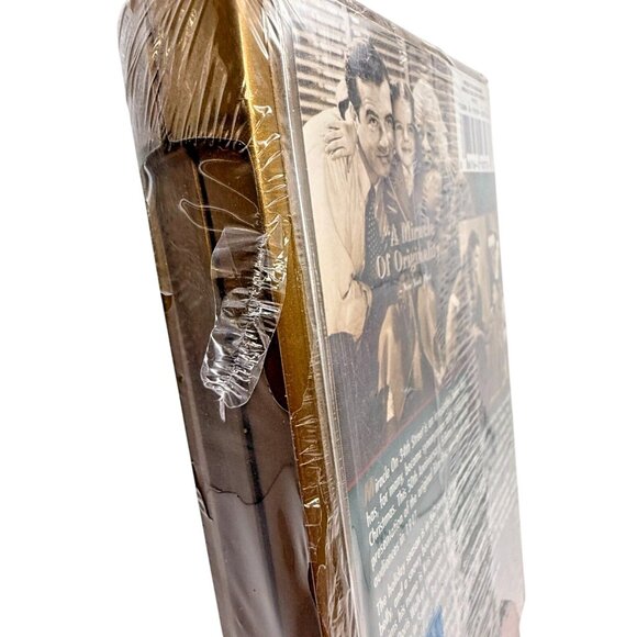 Miracle On 34th Street 50th Anniversary VHS Digitally THX Mastered Original Clas - Picture 3 of 3